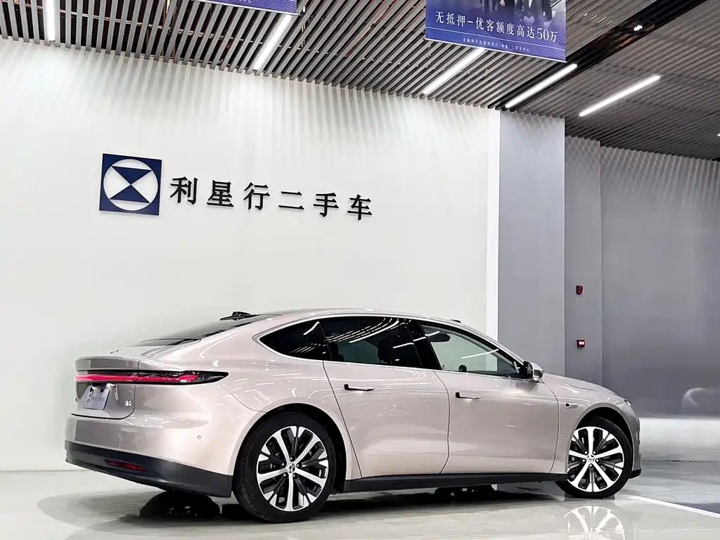 NIO ET7 2024