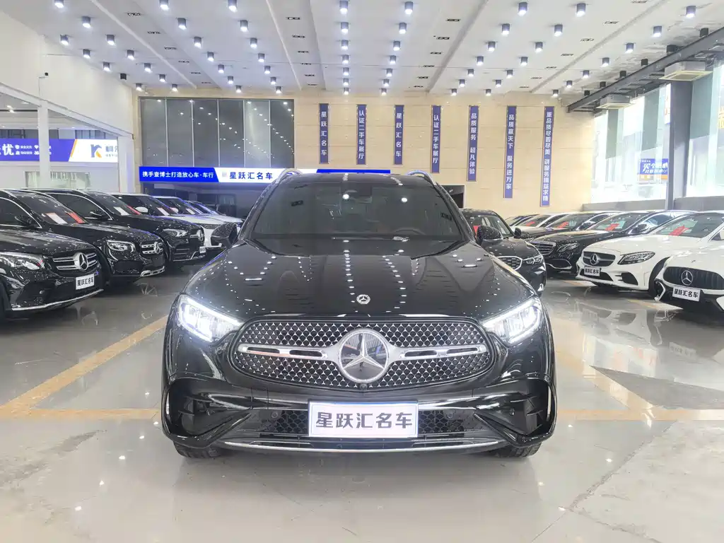 Mercedes-Benz GLC 2023