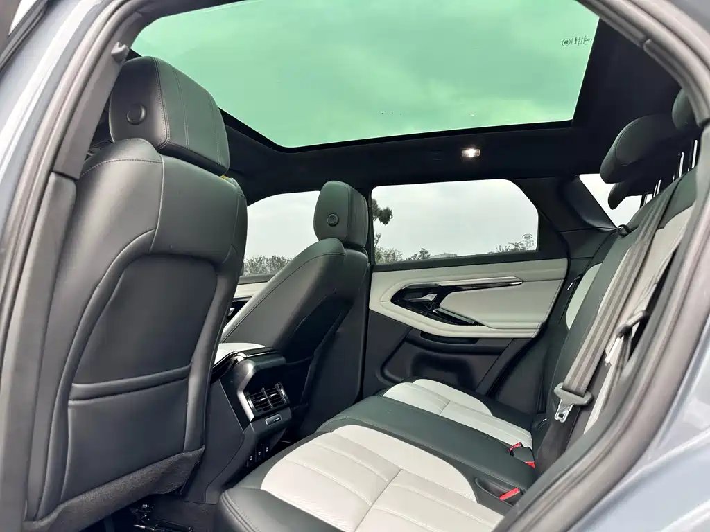 Land Rover Evoque 2021 — фото 13