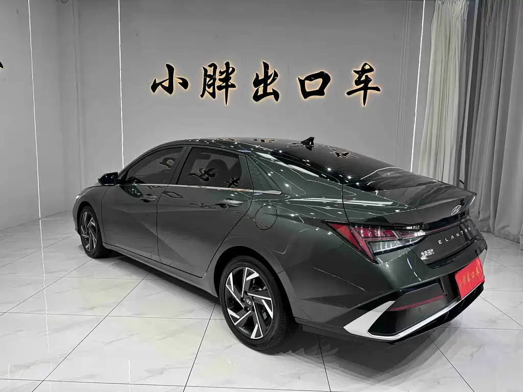 Hyundai Elantra 2024