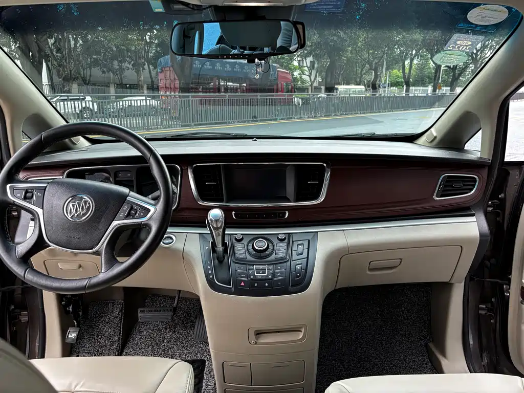 Buick GL8 2016