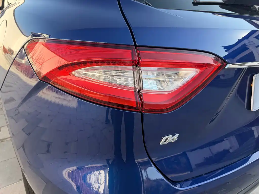 Maserati Levante 2019 — фото 15
