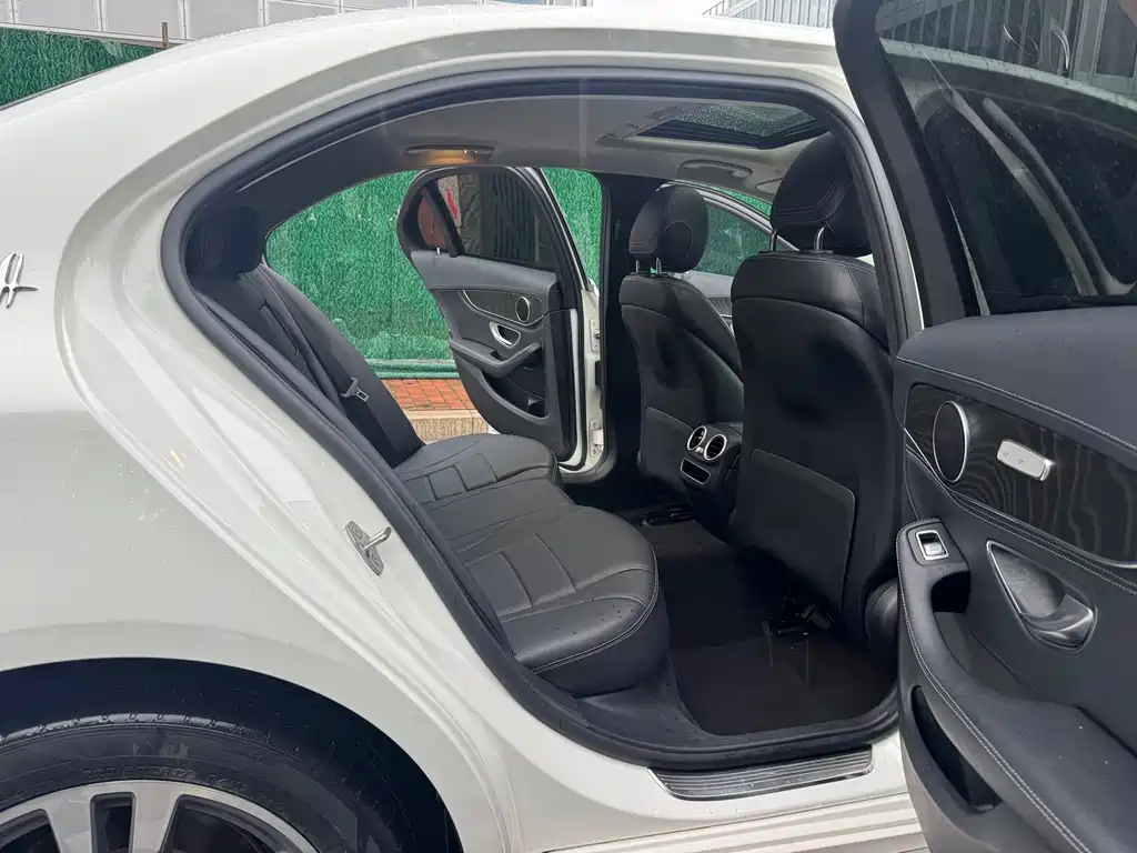 Mercedes-Benz C-Class 2019 — фото 12