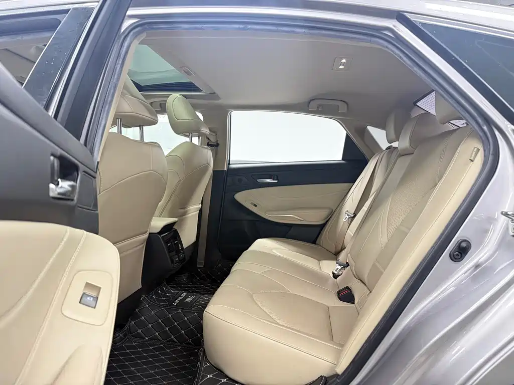 Toyota Avalon 2019 — фото 10