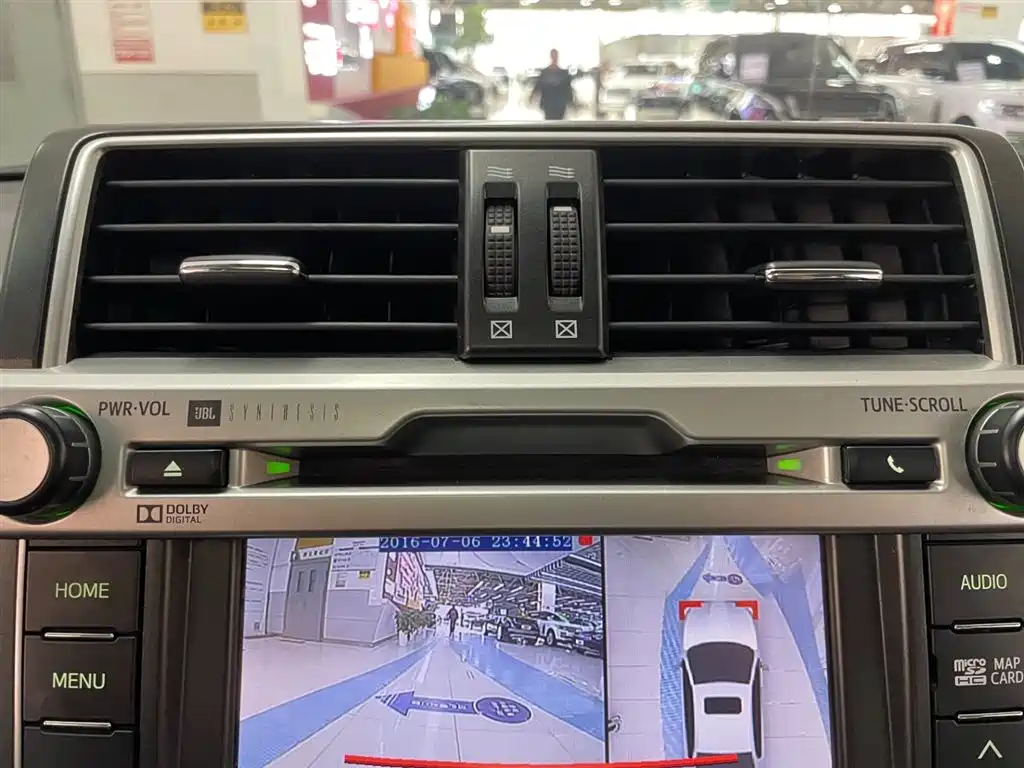 Toyota Prado 2017 — фото 19