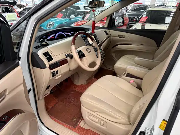 Toyota Previa 2013