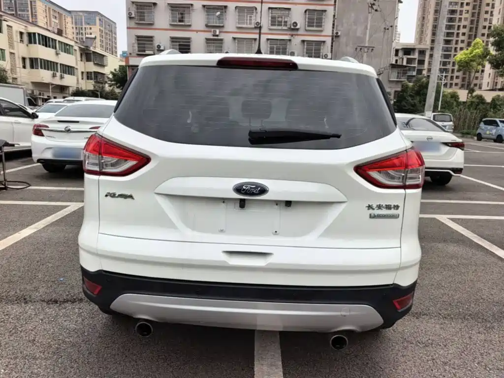 Ford Kuga 2015 — фото 6