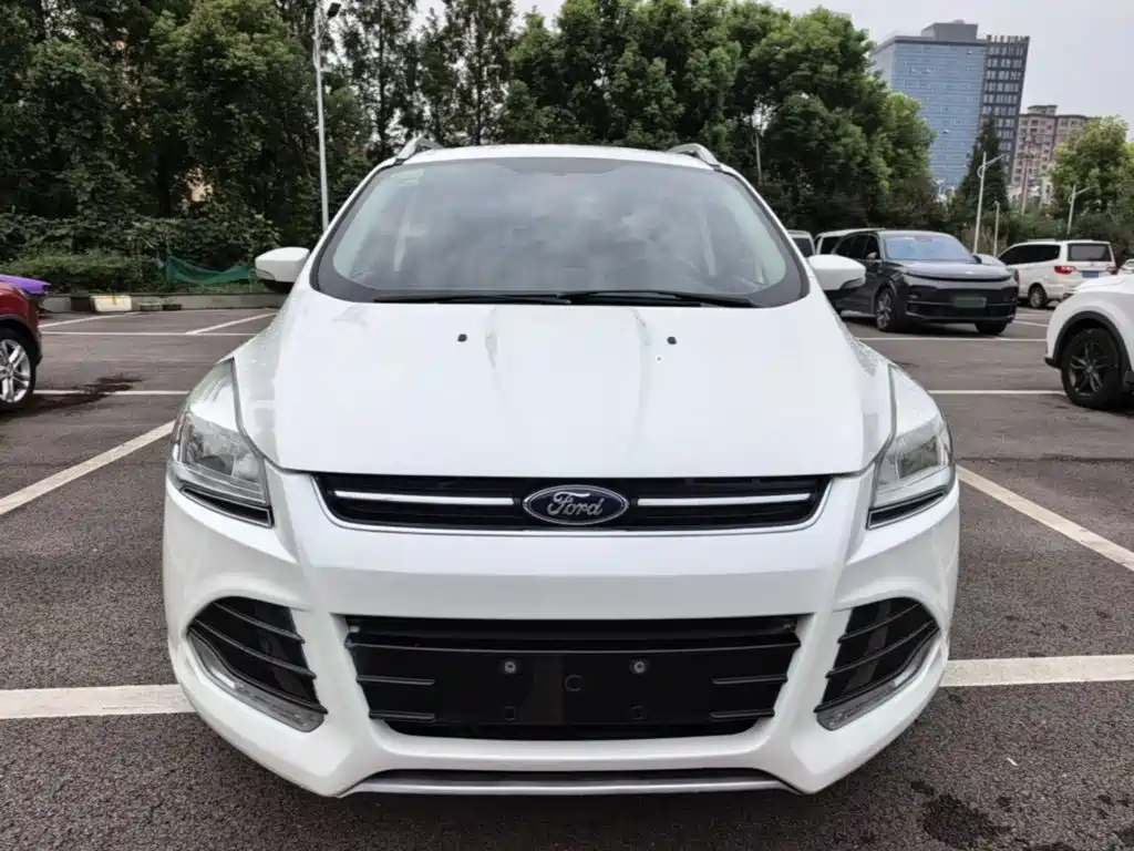 Ford Kuga 2015 — фото 3
