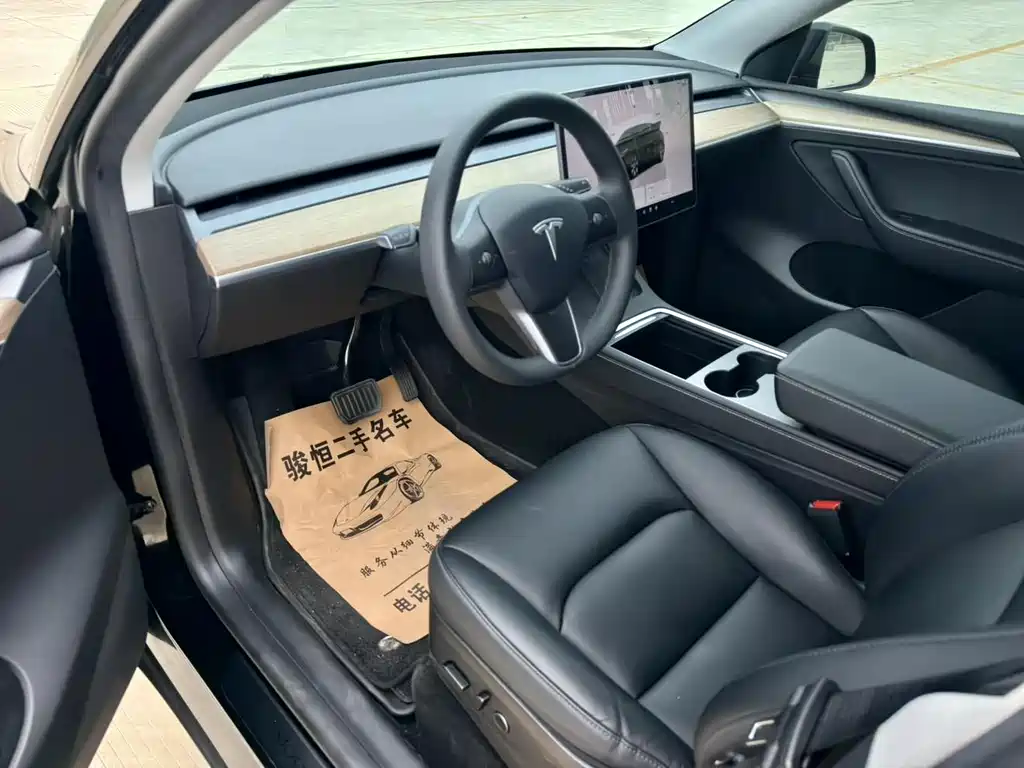 Tesla Model Y 2023 — фото 12