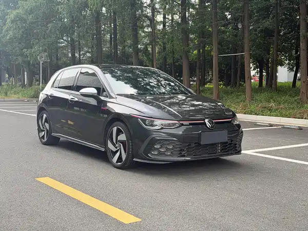 Volkswagen Golf GTI 2021