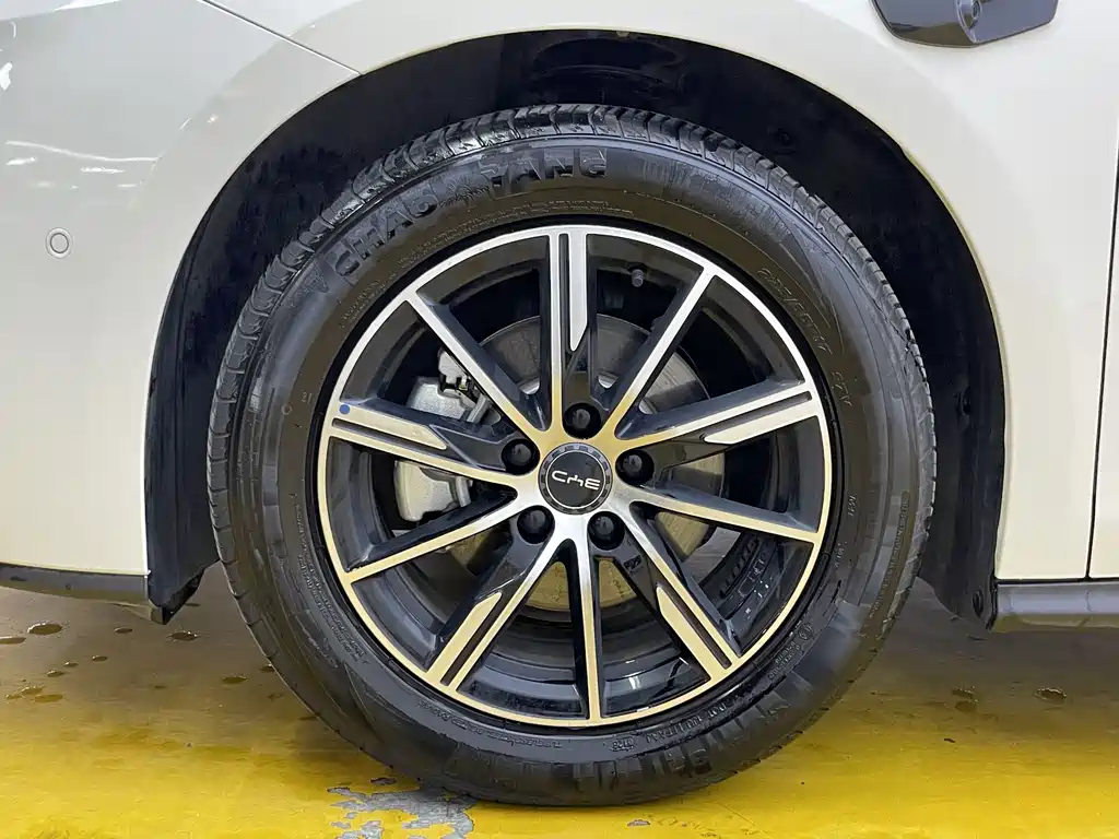 BYD Seal 06 2025 — фото 10