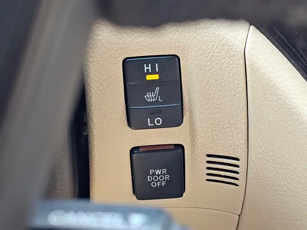 Toyota Alphard 2012 — фото 16