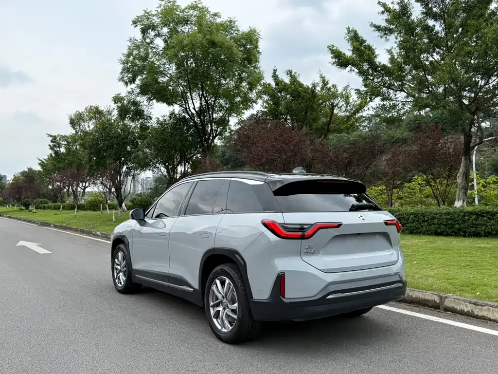 NIO ES6 2020