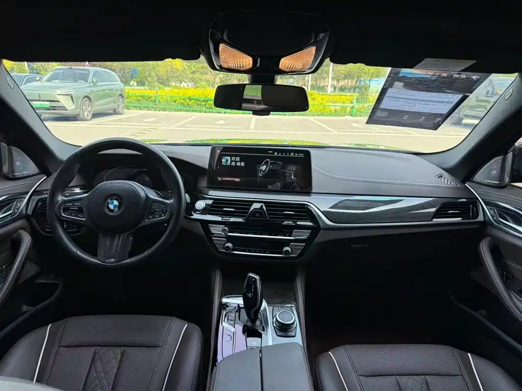 BMW 5 Series 2022 — фото 13