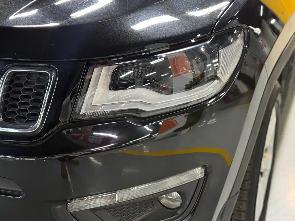 Jeep Compass 2020 — фото 25