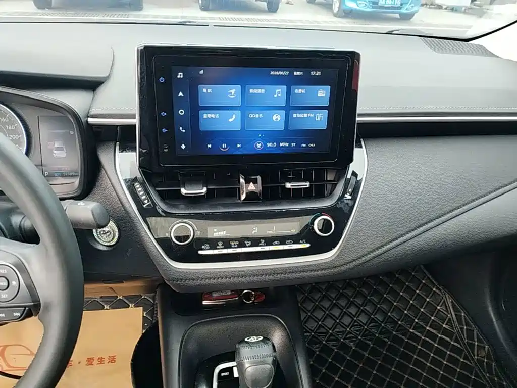 Toyota Corolla 2021 — фото 13