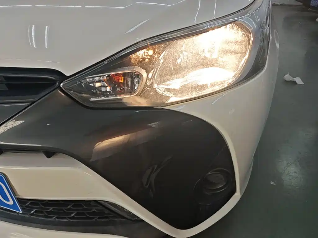Toyota Yaris L 2020 — фото 24