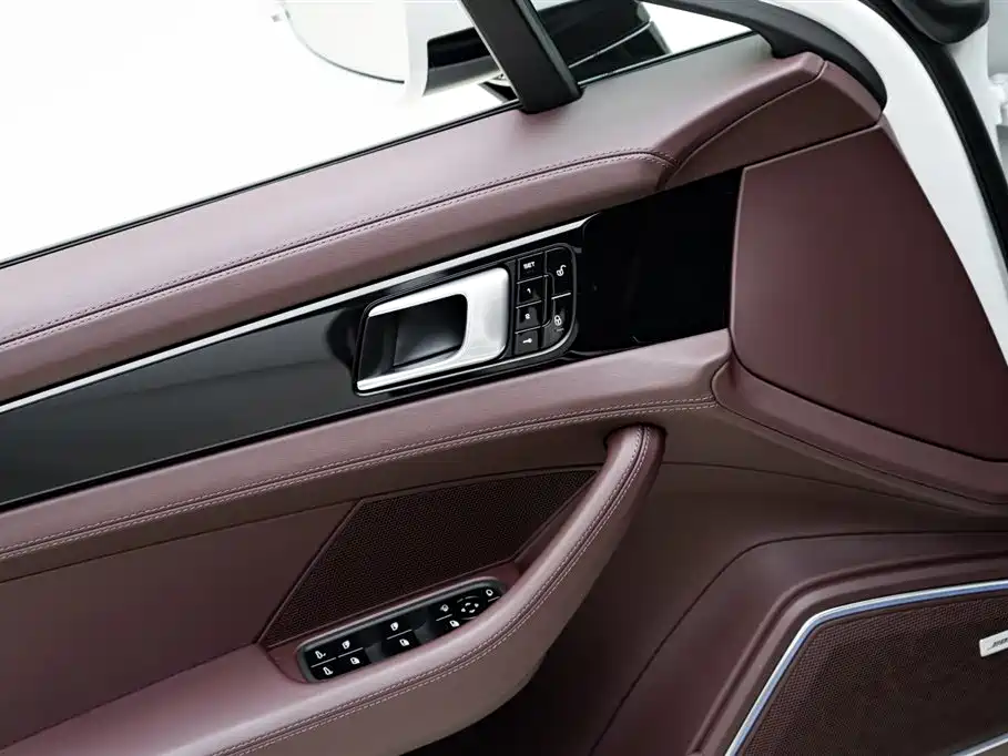 Porsche Panamera 2018 — фото 11
