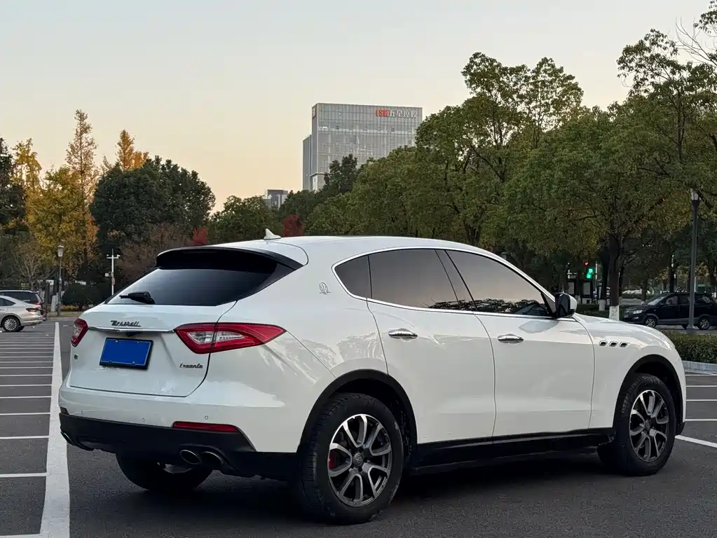 Maserati Levante 2019 — фото 3