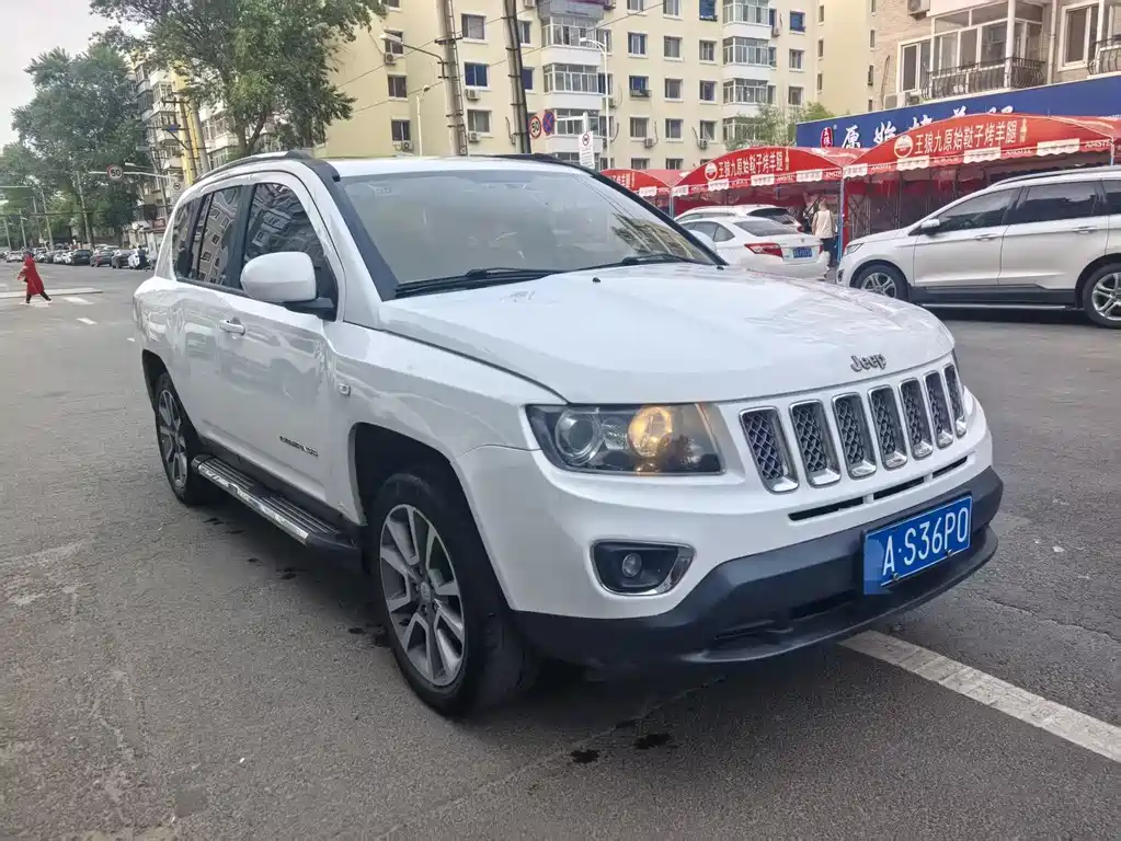 Jeep Compass 2014 — фото 3