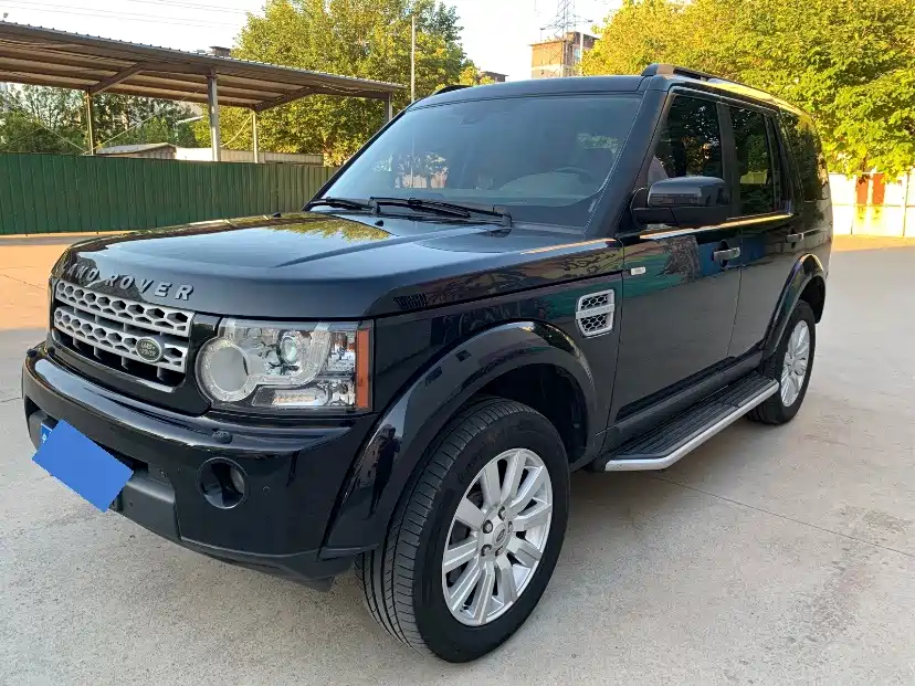 Land Rover Discovery 2012 — фото 1