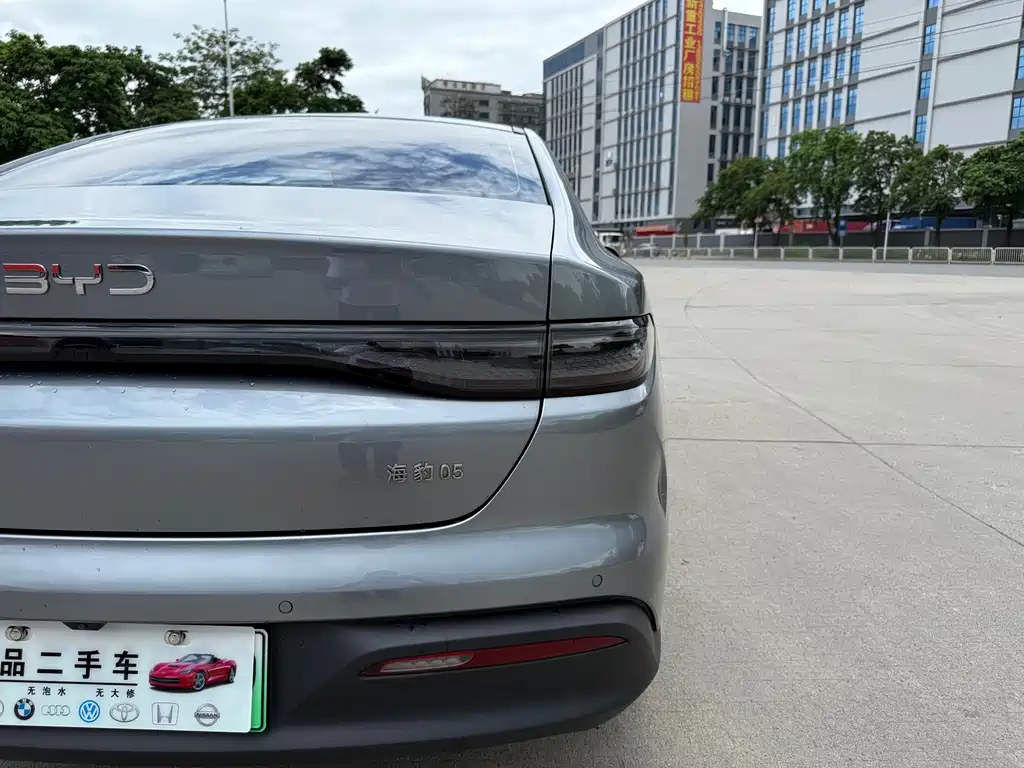 BYD Seal 05 DM-i 2025 — фото 16
