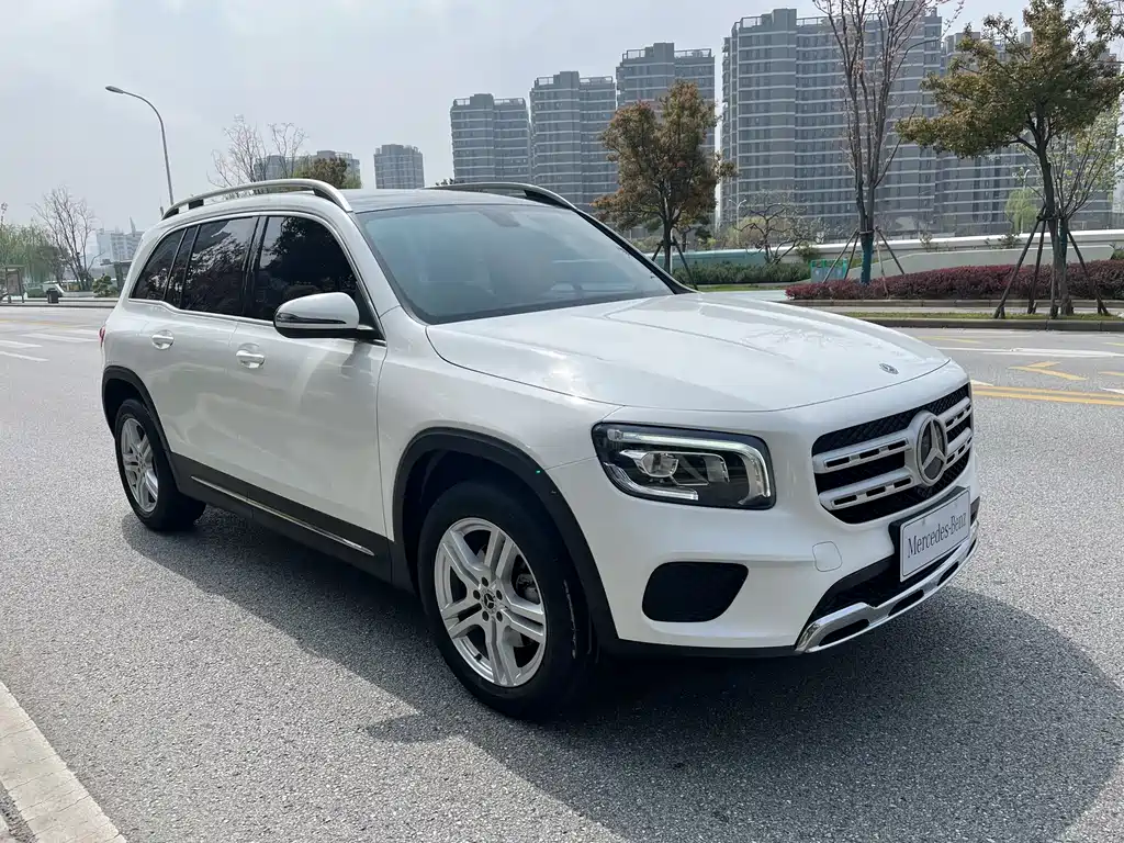 Mercedes-Benz GLB 2023 — фото 3