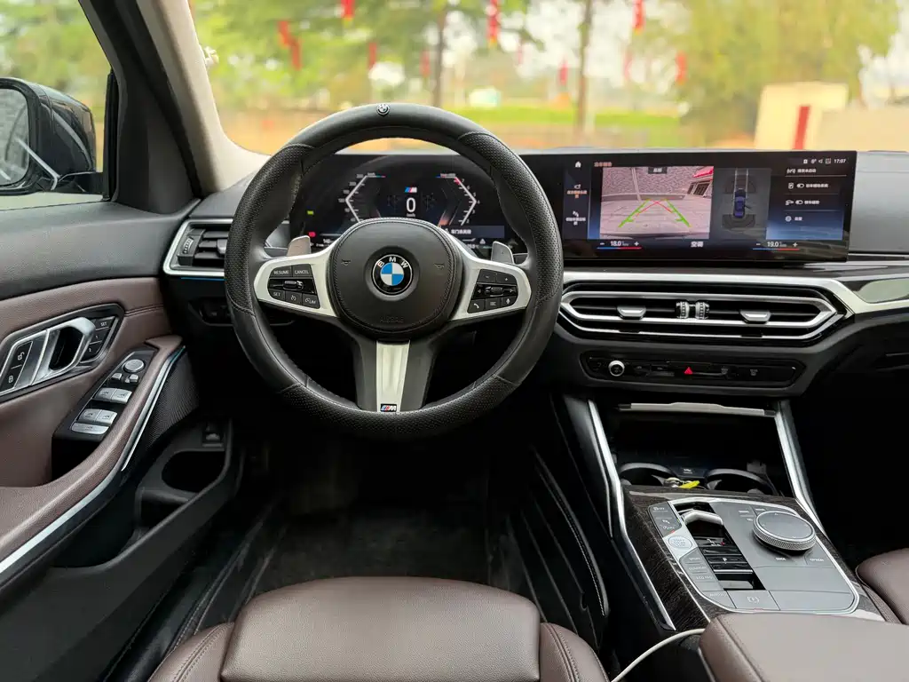 BMW 3 Series 2023 — фото 14