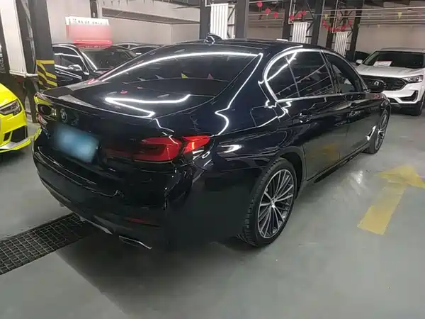 BMW 5 Series 2022