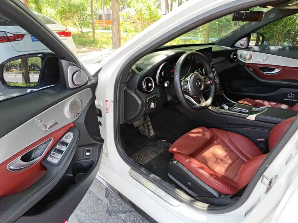 Mercedes-Benz C-Class 2019 — фото 16