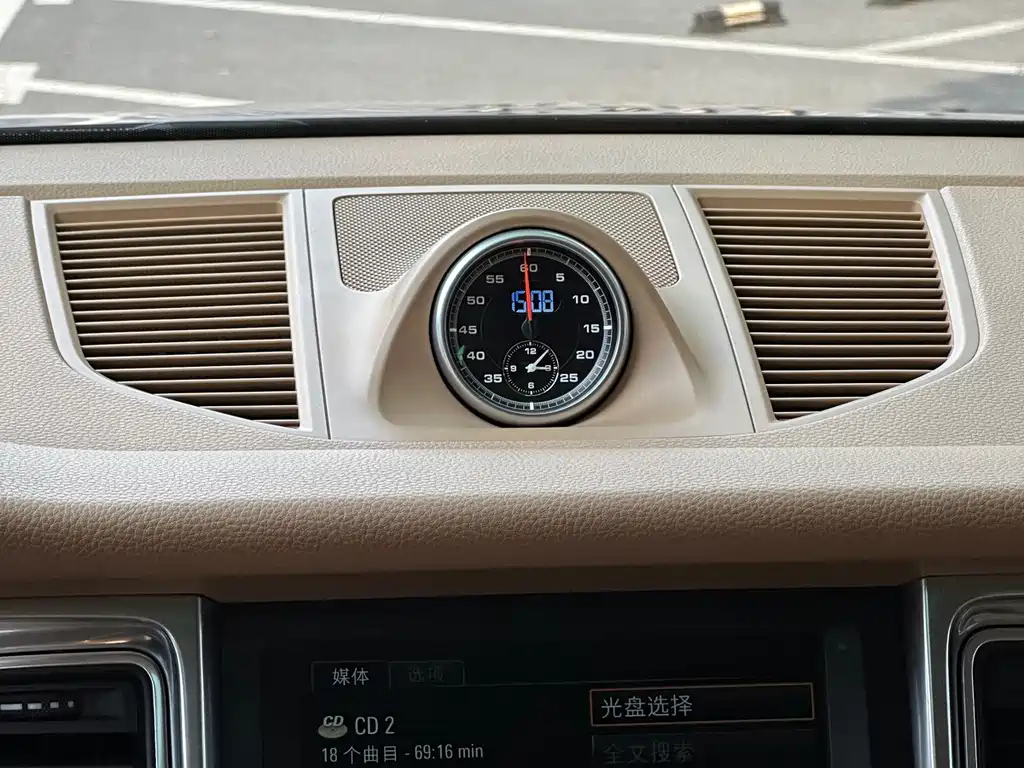 Porsche Macan 2015 — фото 22