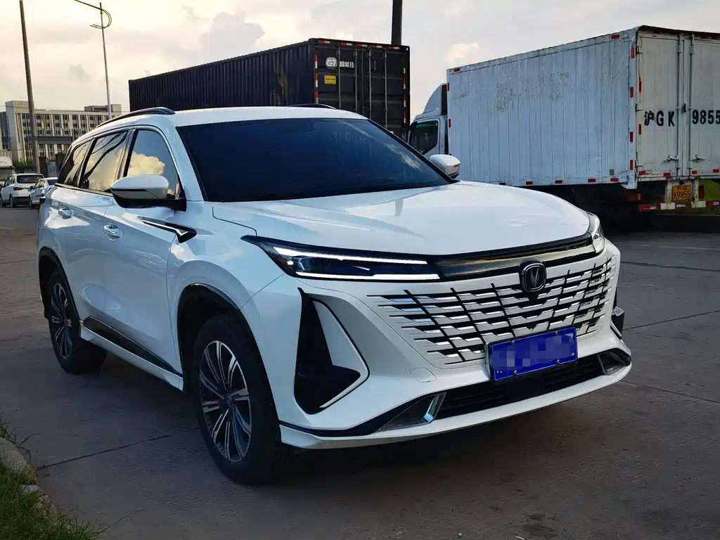Changan CS75PLUS 2023 — фото 3