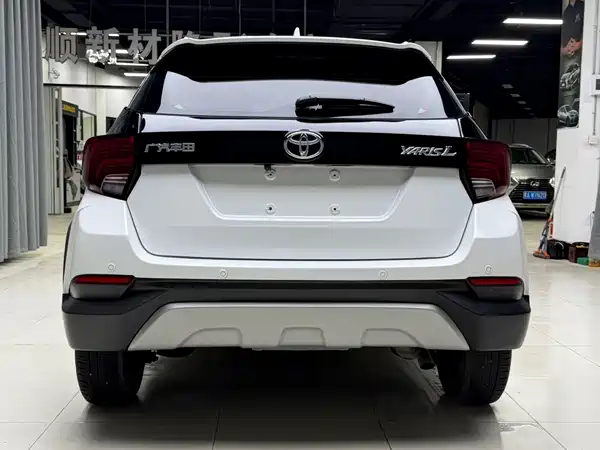 Toyota Yaris L 2022