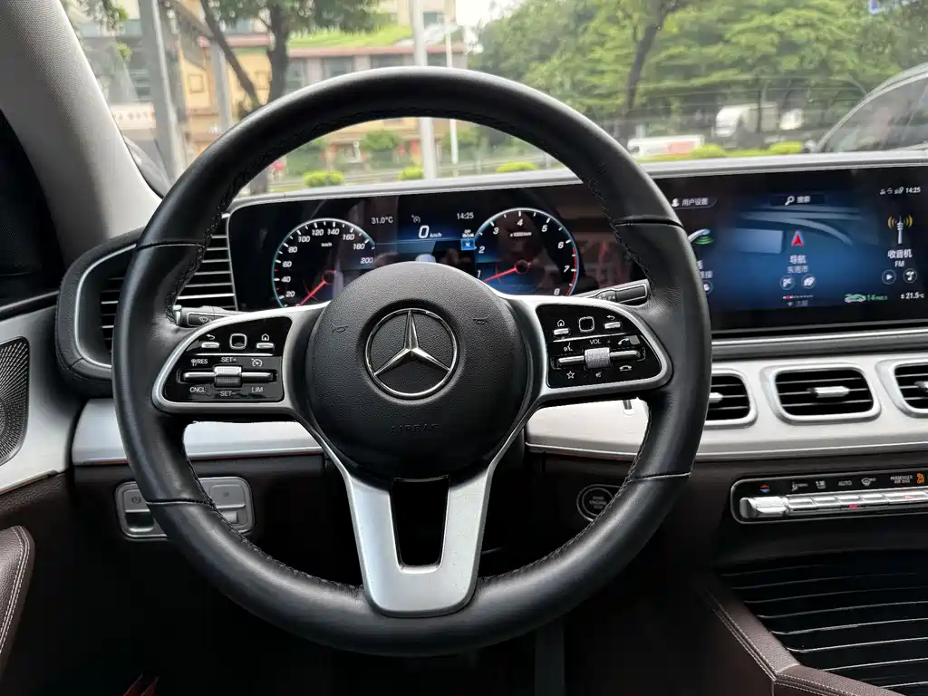 Mercedes-Benz GLE 2023 — фото 14