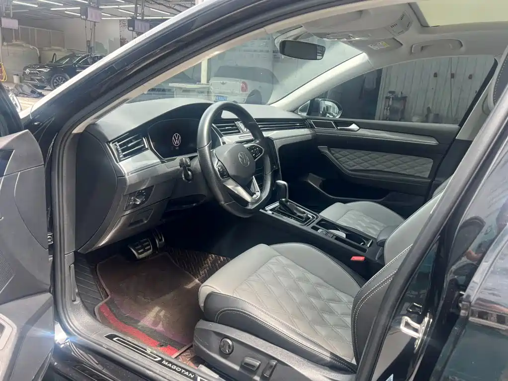 Volkswagen Magotan 2024