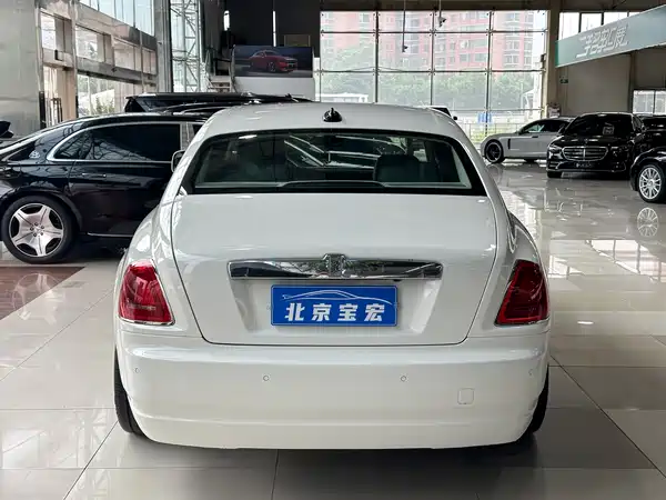 Rolls-Royce Ghost 2010