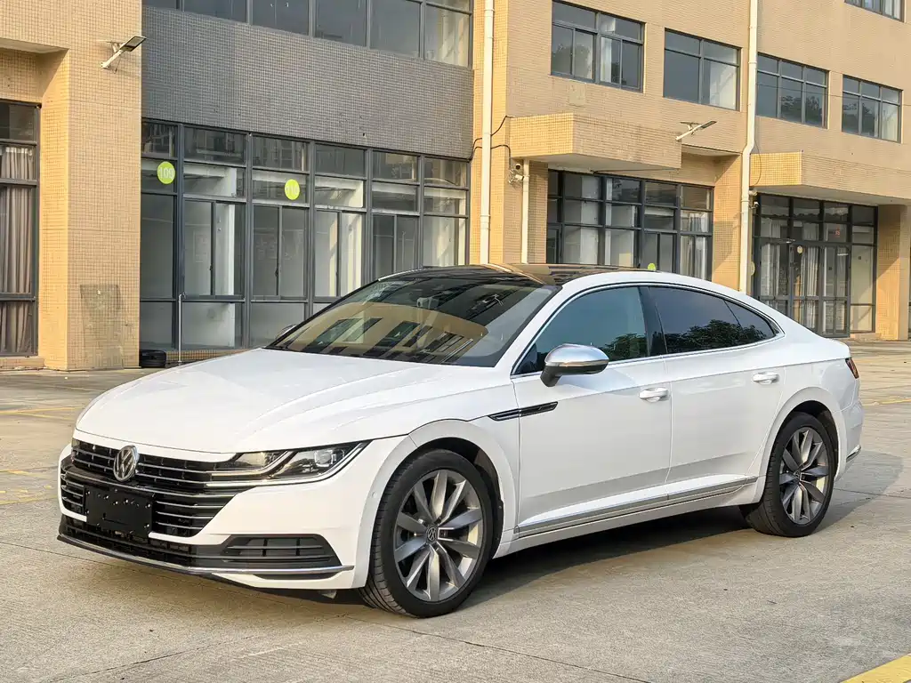 Volkswagen CC 2019 — фото 1