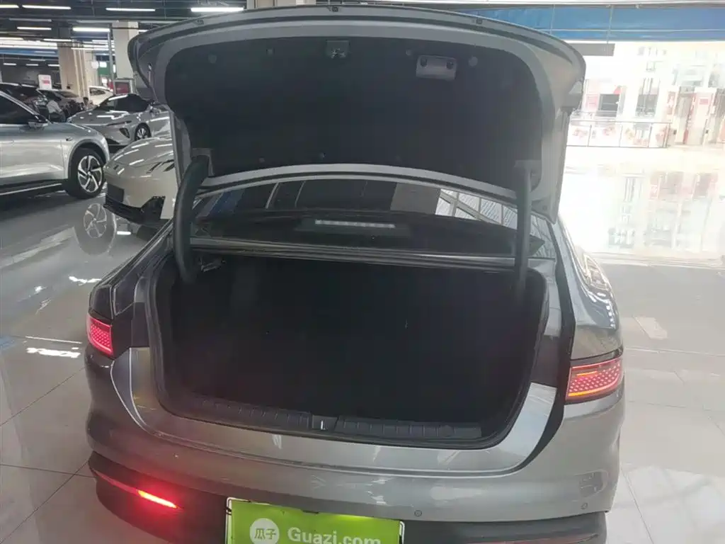 BYD Seal 05 DM-i 2025 — фото 19