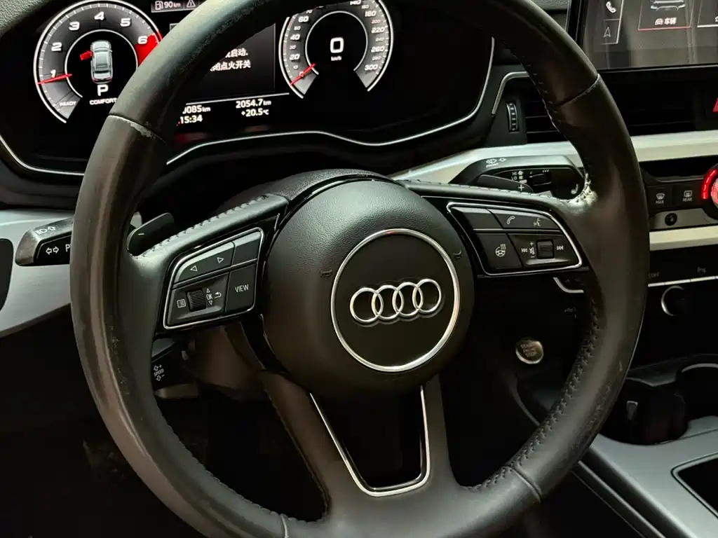 Audi A4L 2022 — фото 3