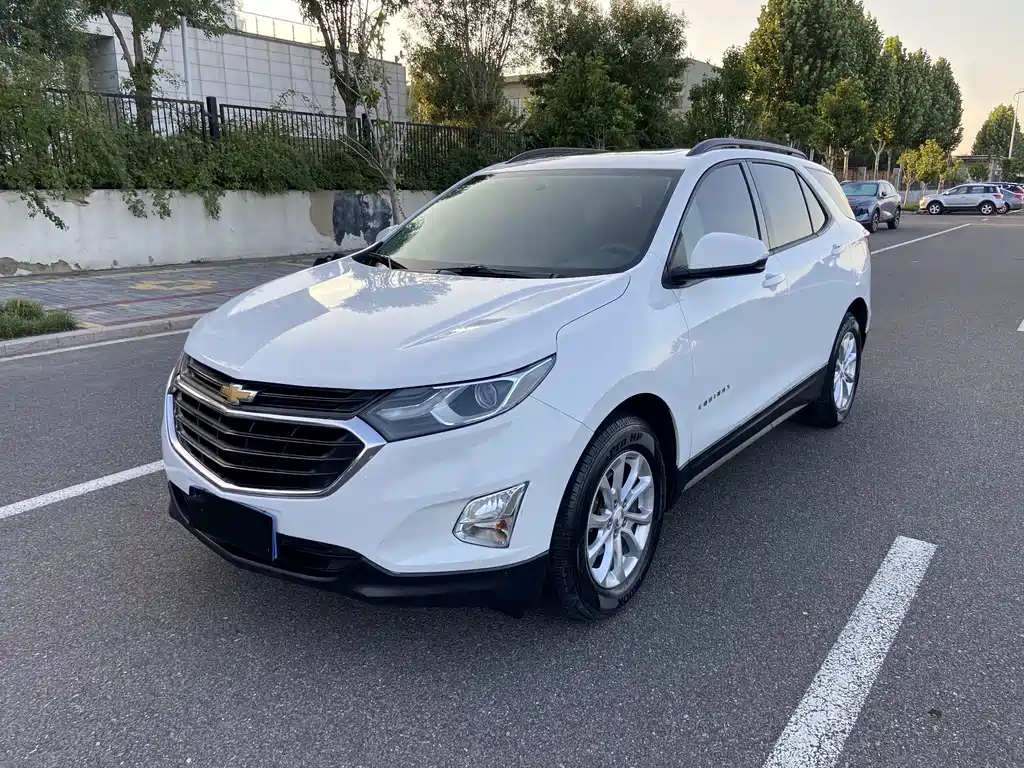 Chevrolet Equinox 2017 — фото 1