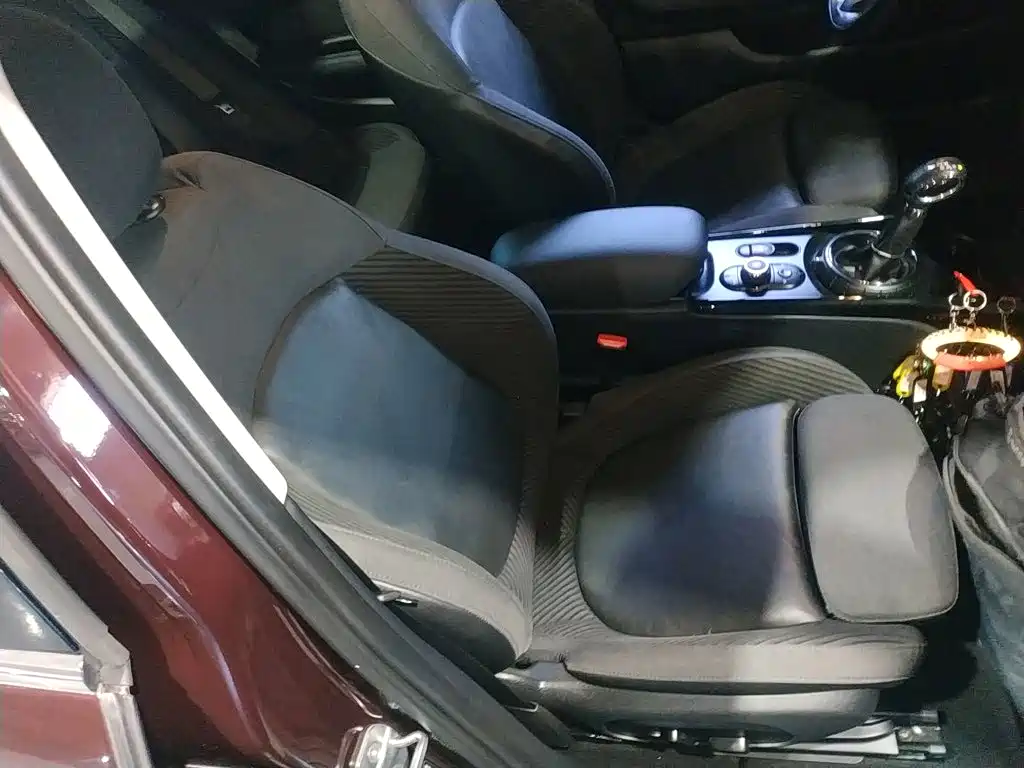 MINI Clubman 2016 — фото 17