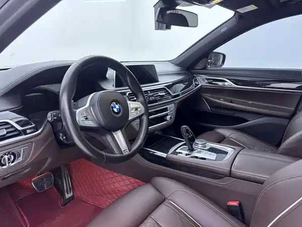 BMW 7 Series 2021