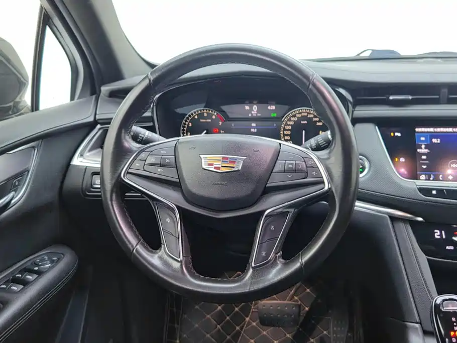 Cadillac XT5 2019 — фото 15