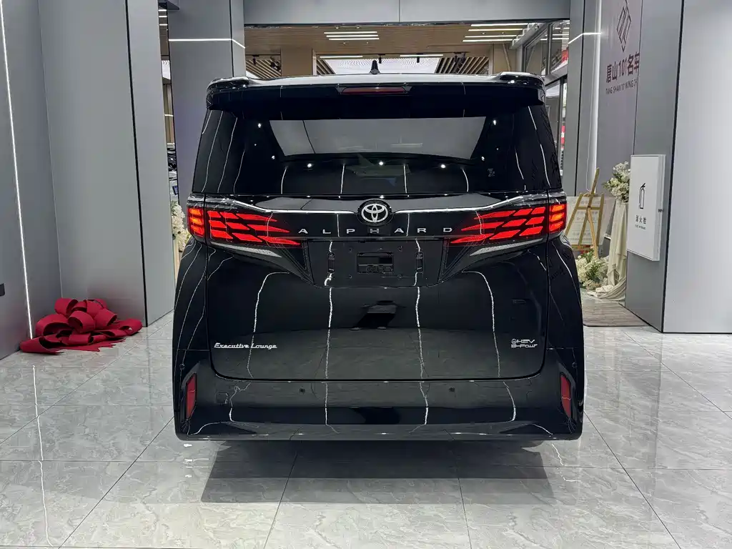 Toyota Alphard 2025 — фото 5