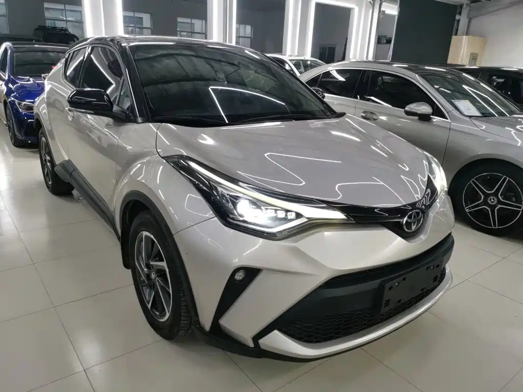 Toyota C-HR 2022 — фото 23