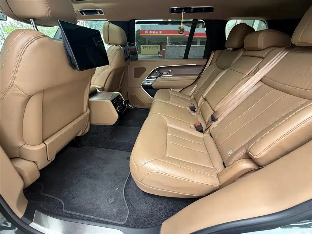 Land Rover Range Rover 2024 — фото 18