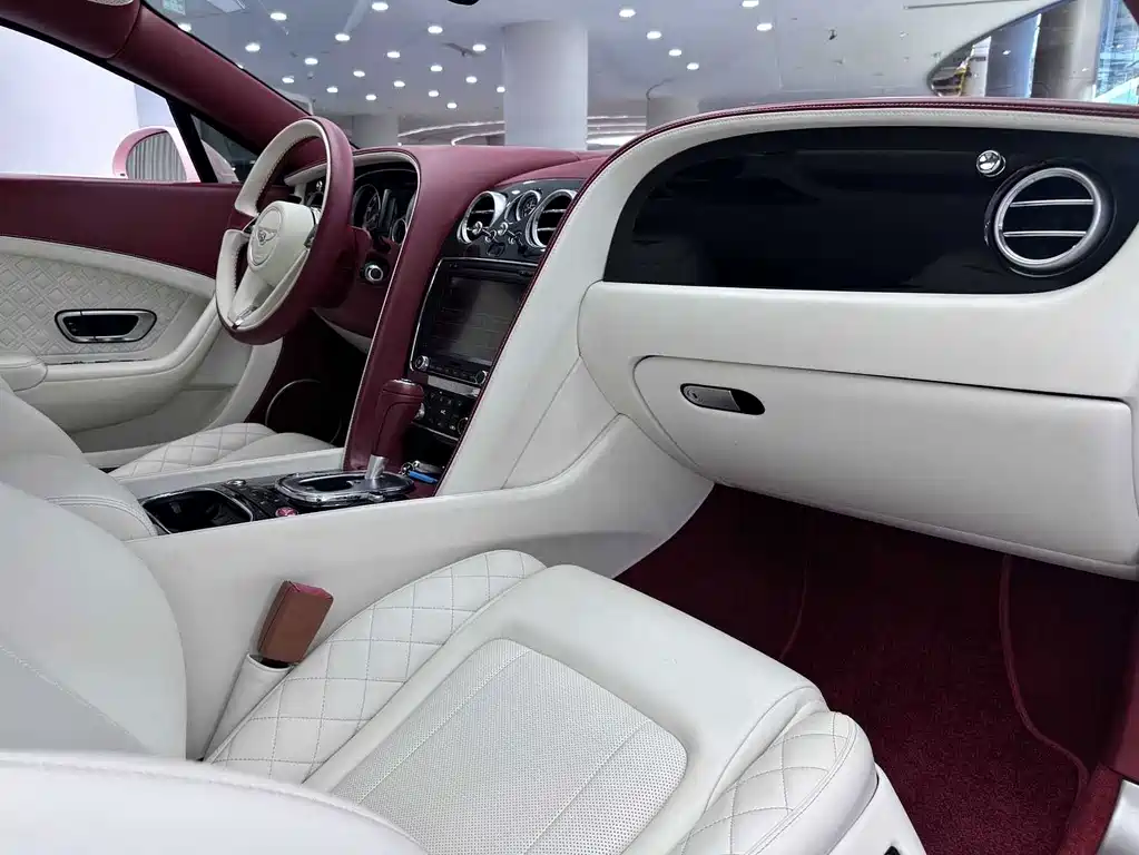 Bentley Continental 2014 — фото 12