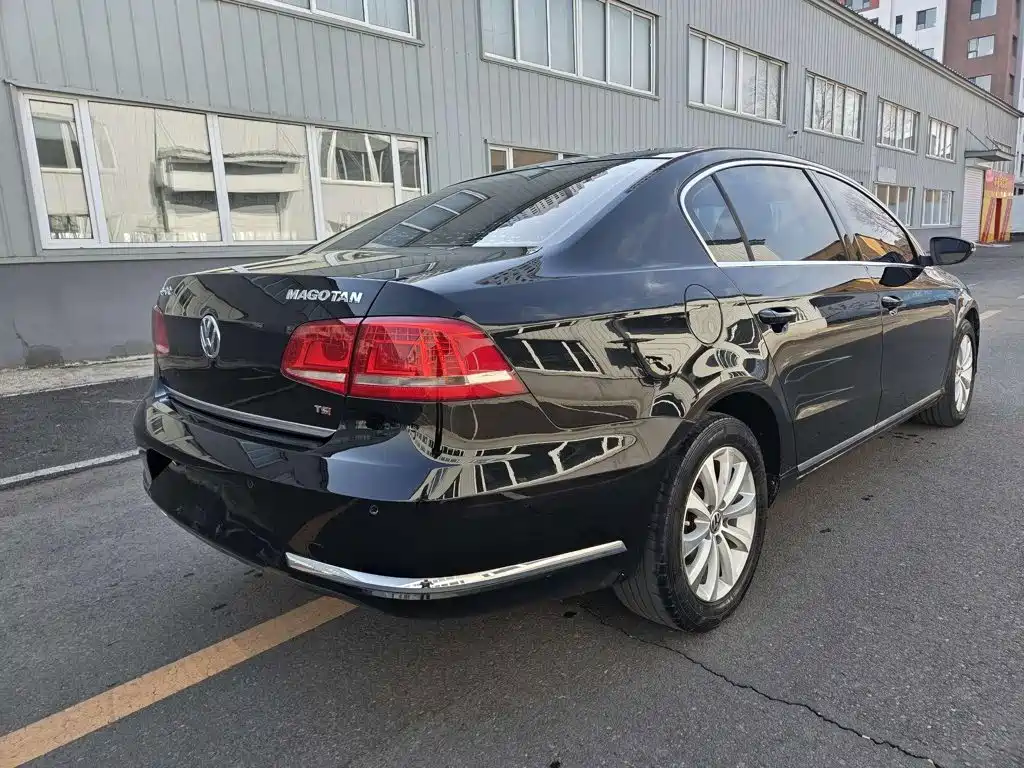 Volkswagen Magotan 2016