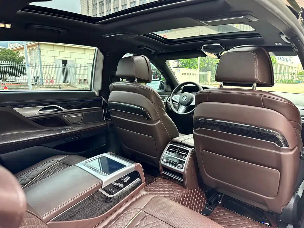 BMW 7 Series 2020 — фото 13