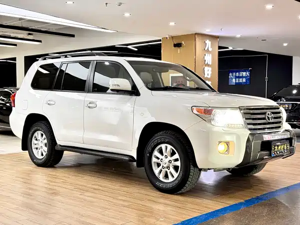 Toyota Land Cruiser 2012